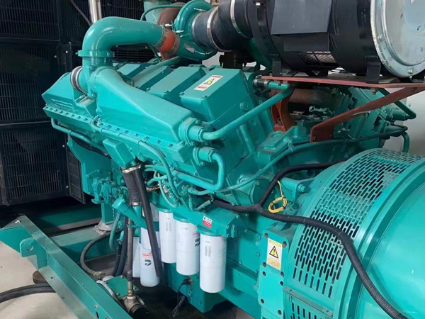 泽库更换100kW柴油发电机组机油时，需要注意哪些事项？